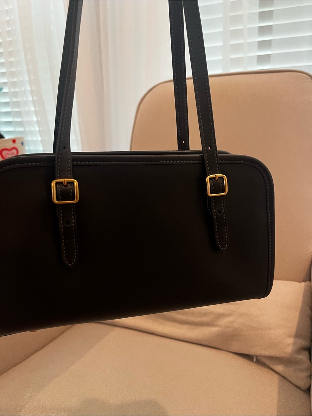 Coach Swing Zip Classic Black Leather Shoulder Bag - Picture 3 of 6